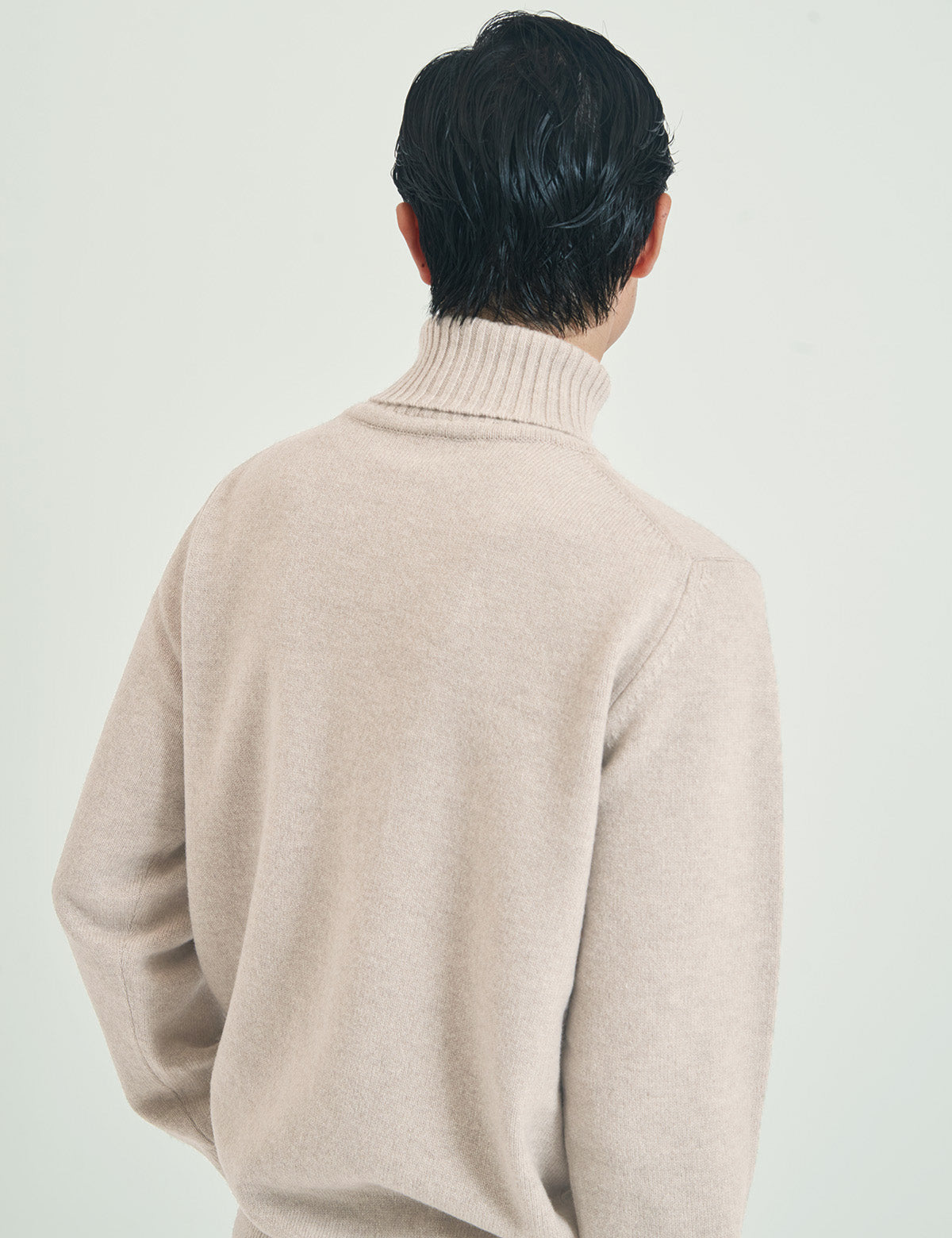 CASHMERE SILK WOOL TURTLENECK