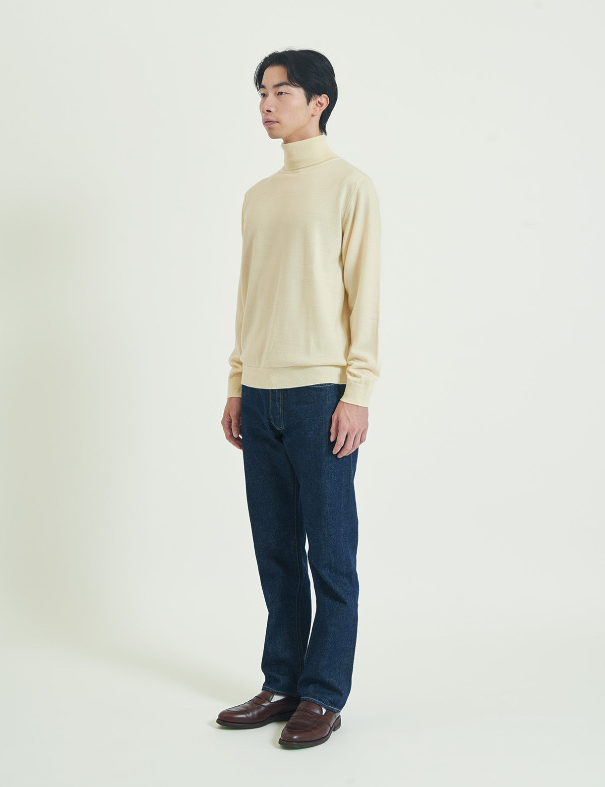 12G Lightweight Merino Wool Turtleneck